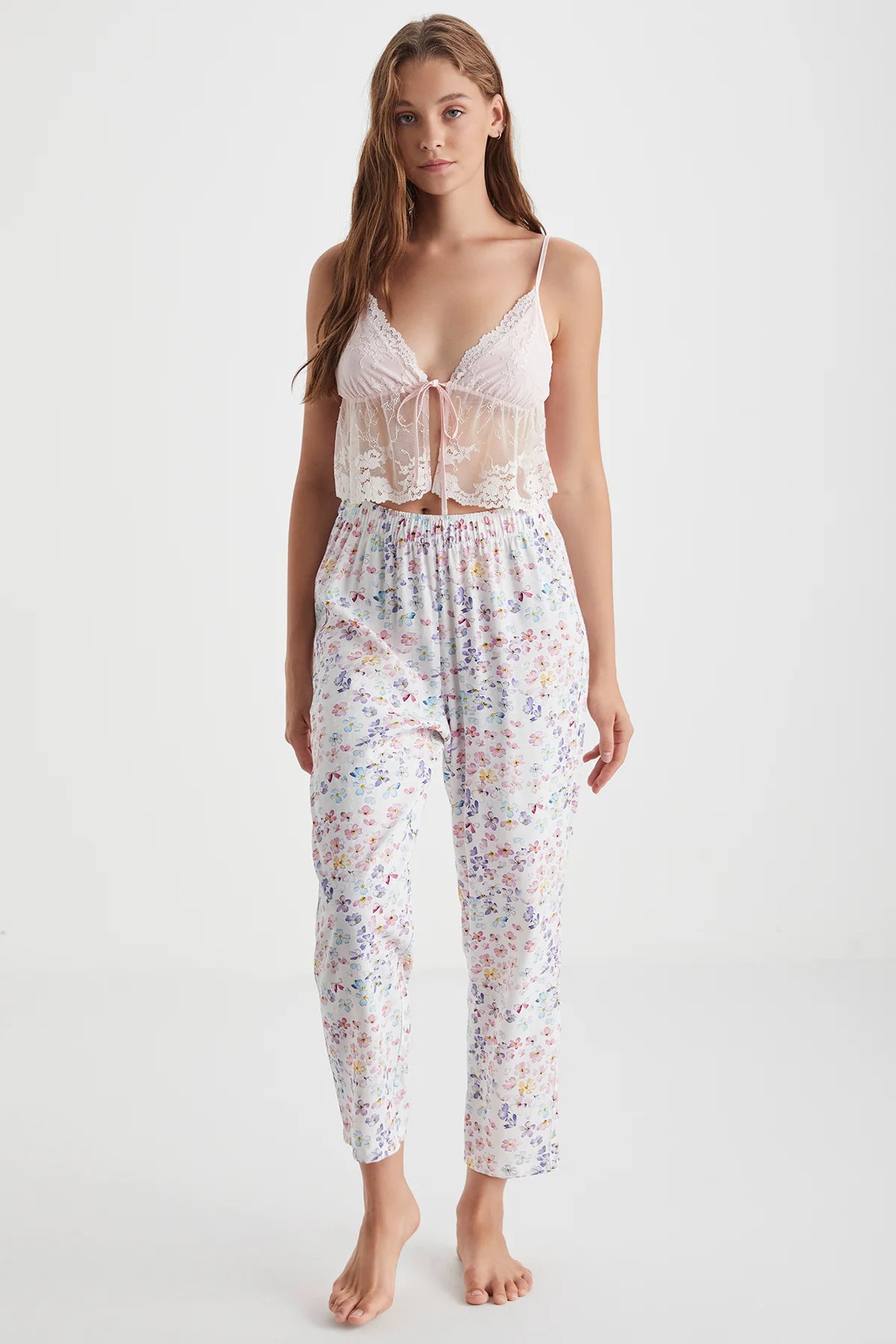 Kadın Çiçek Desenli Üçlü Sabahlıklı Pijama Takımı