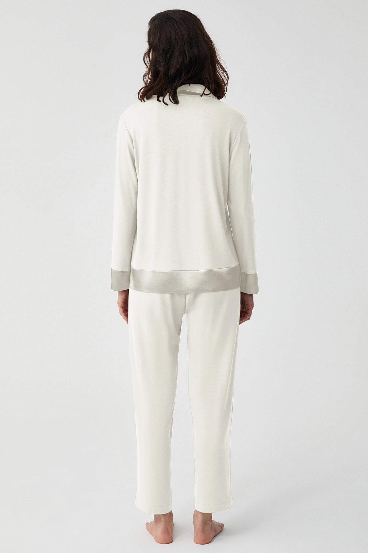 Beyaz Luxury Feel Triko Gömlek Takım