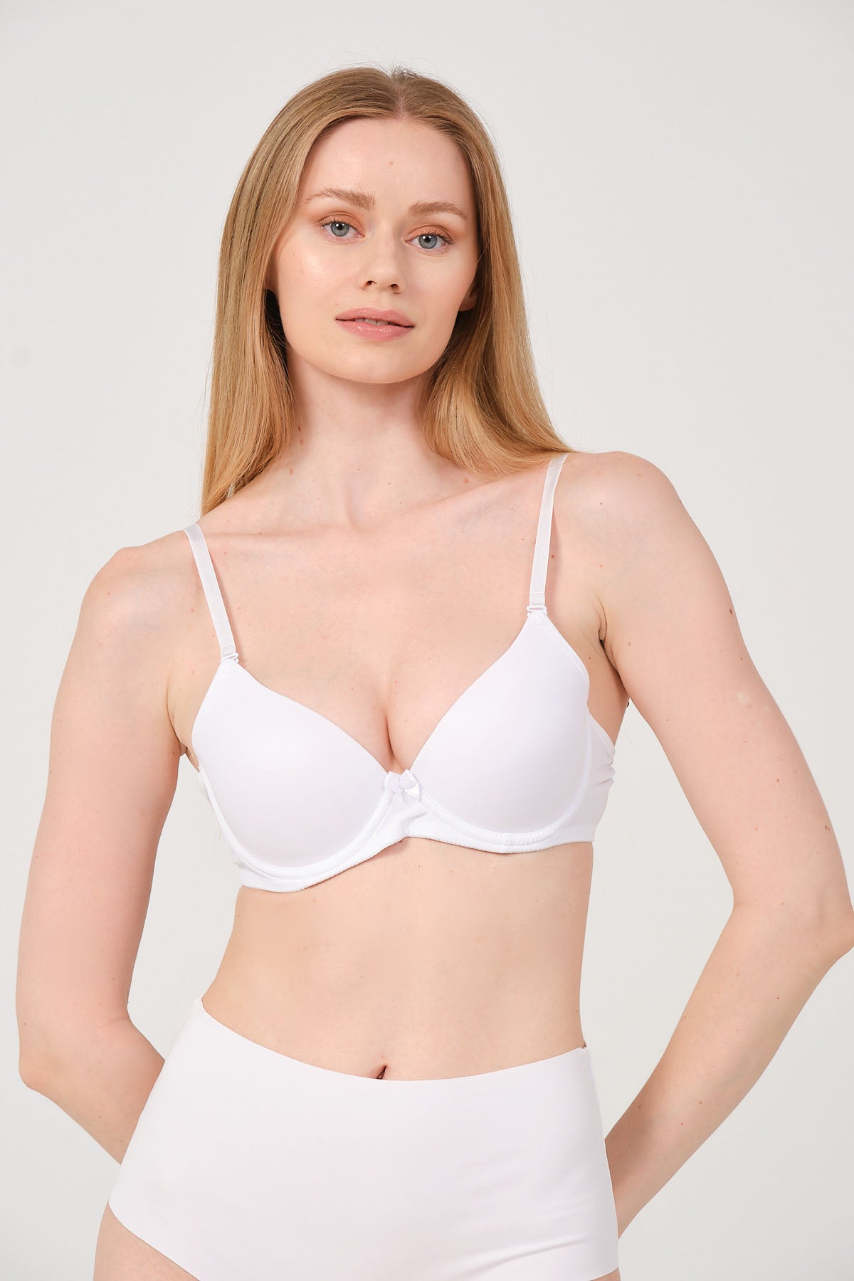 Mellie B Kap Mikro Kumaş Yumuşak Dokulu Balenli Dolgusuz Sütyen