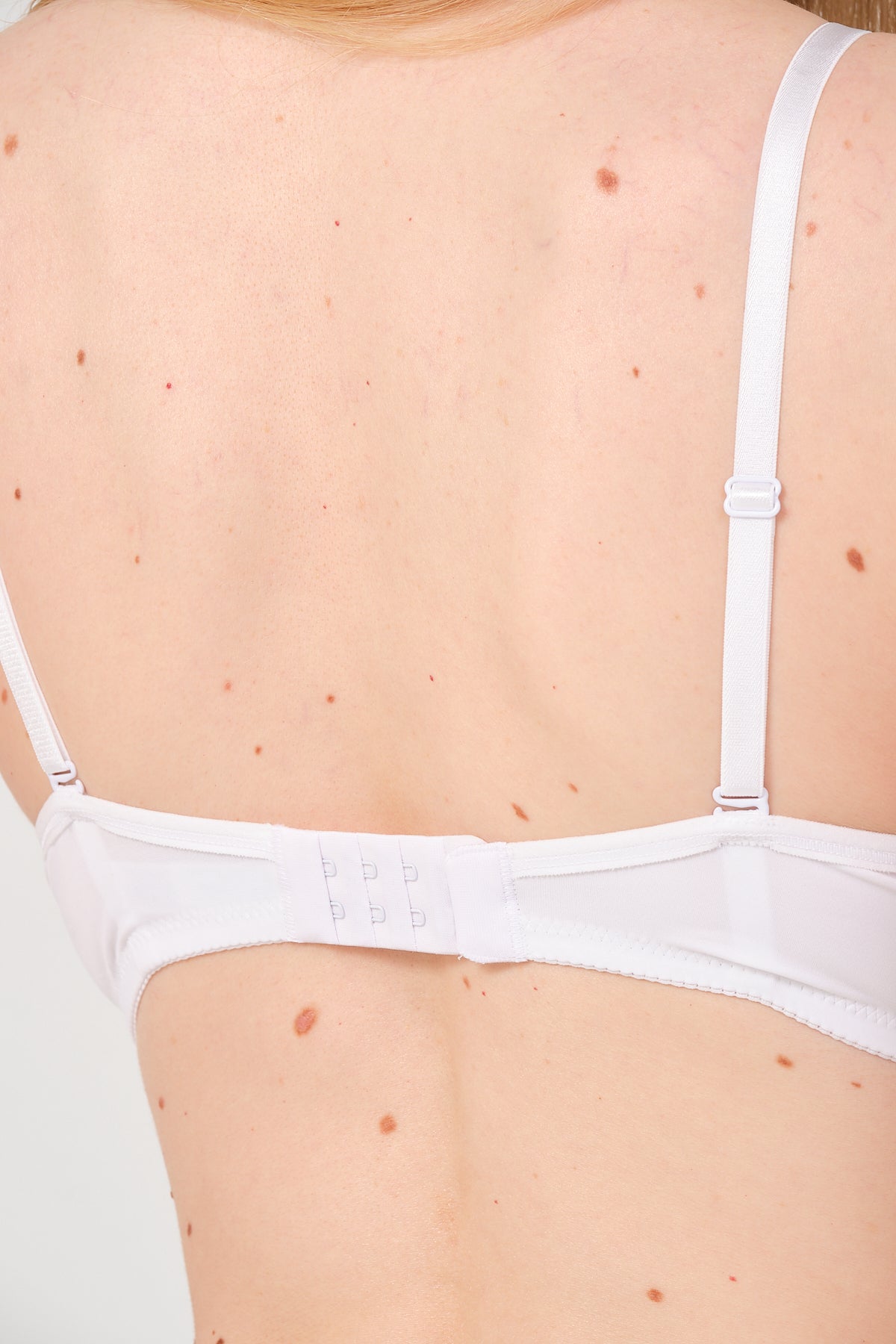 Mellie B Kap Mikro Kumaş Yumuşak Dokulu Balenli Dolgusuz Straplez Sütyen