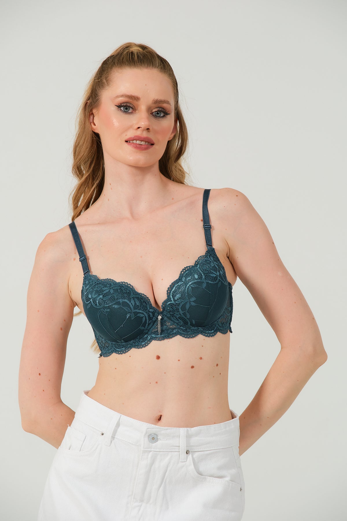 Kadın Dolgulu Dantelli İç Pedi Pamuklu Sütyen