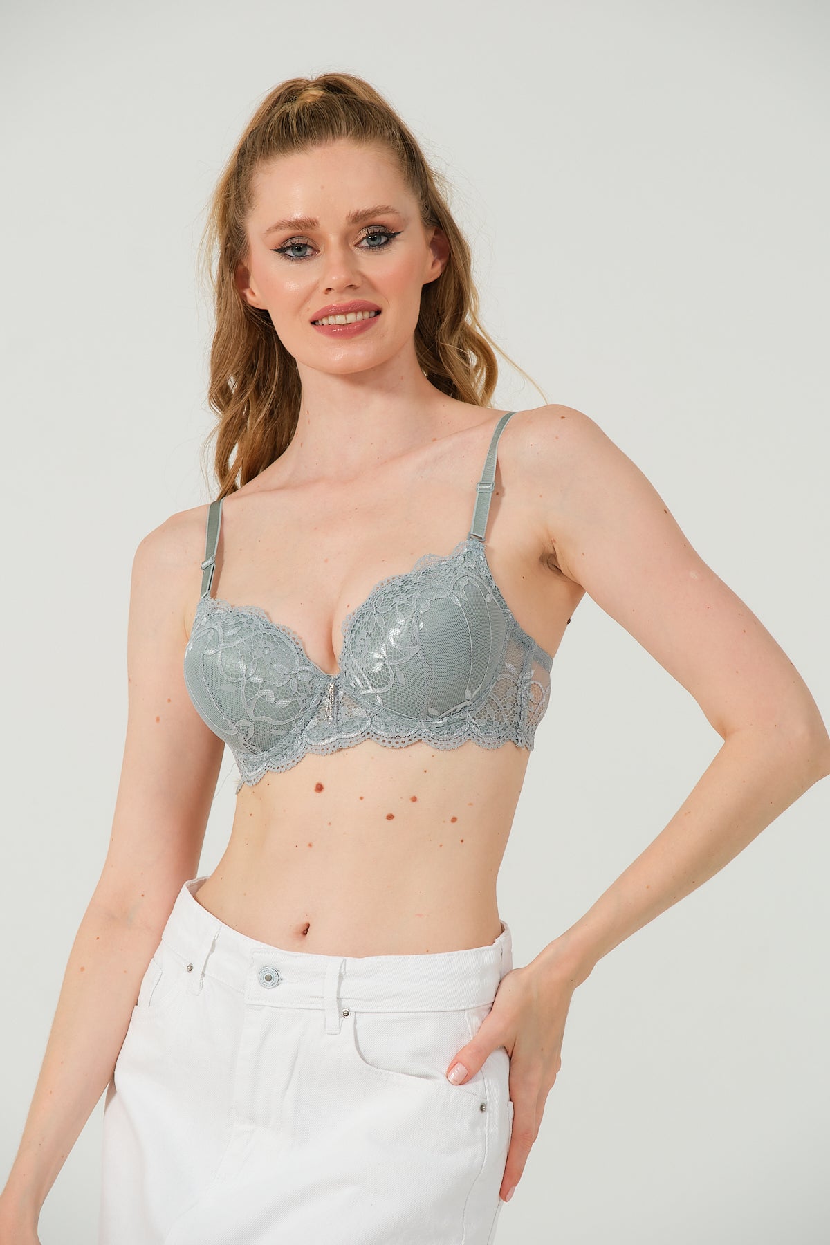 Kadın Dolgulu Dantelli İç Pedi Pamuklu Sütyen