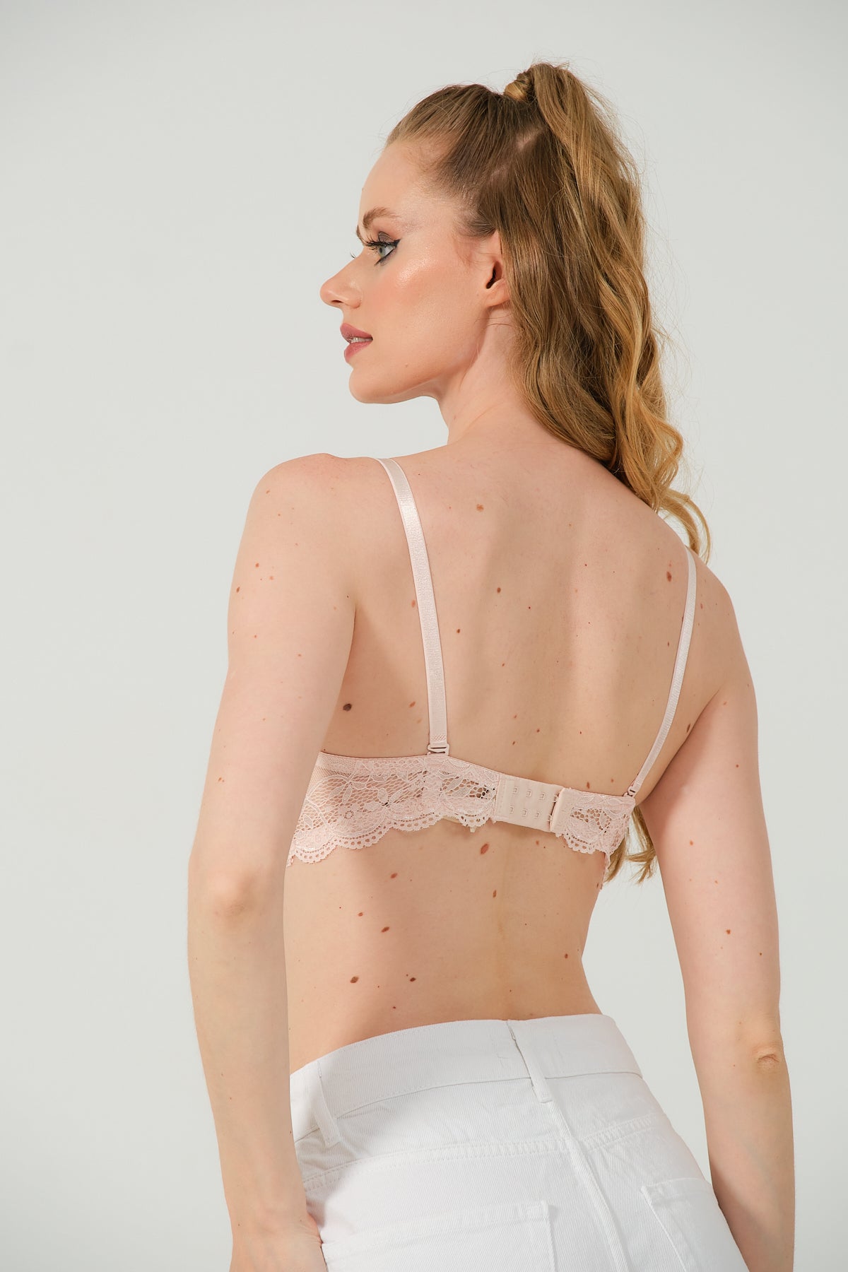 Kadın Dolgulu Dantelli İç Pedi Pamuklu Sütyen