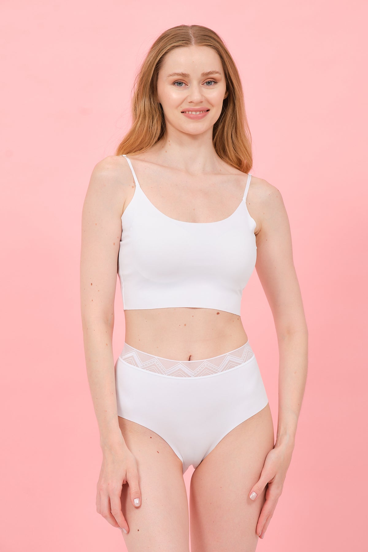 Kadın Ayarlanabilir İnce Askılı Lazer Kesim Crop Büstiyer