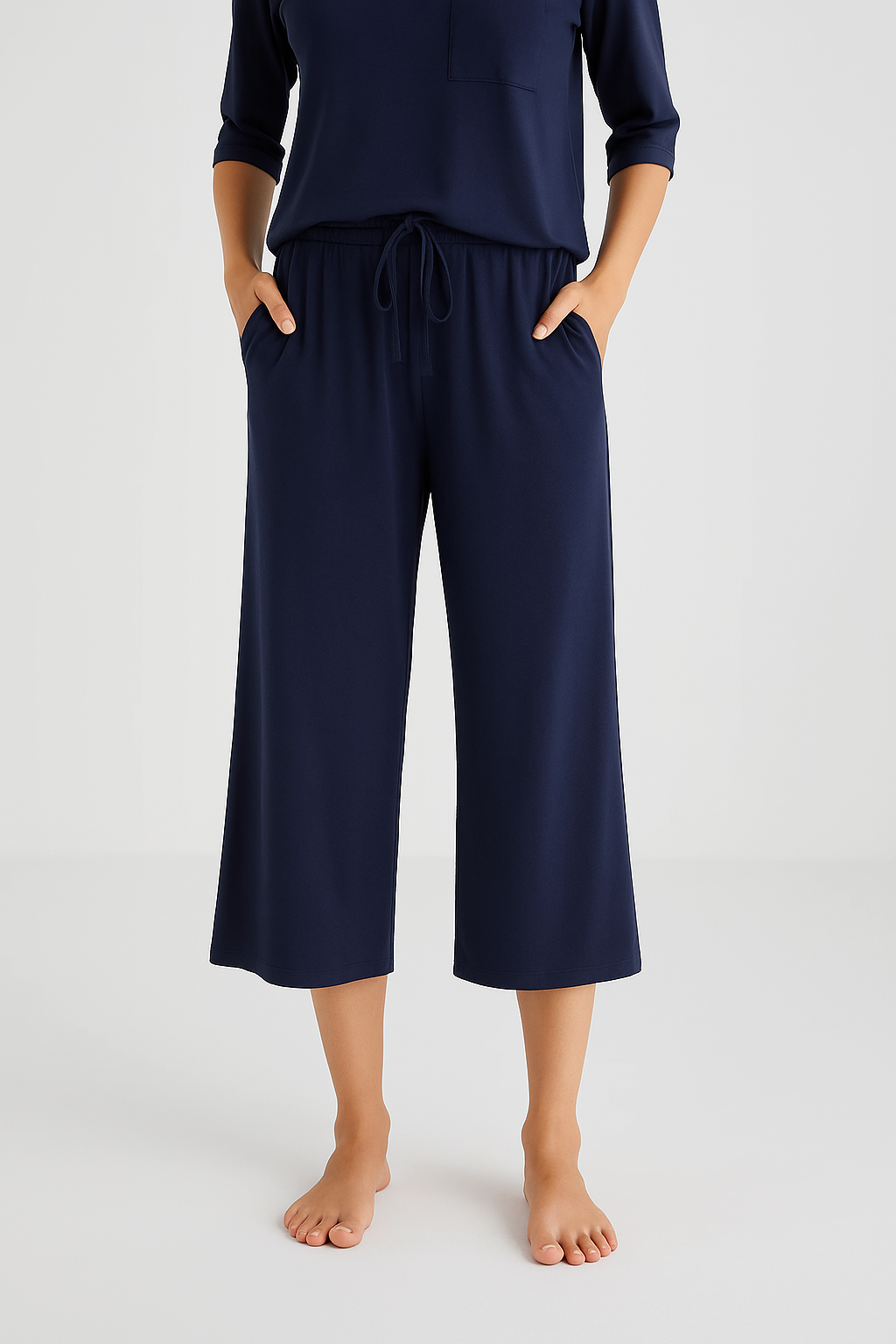 Kadın Lacivert Cepli Kapri Pijama Takımı