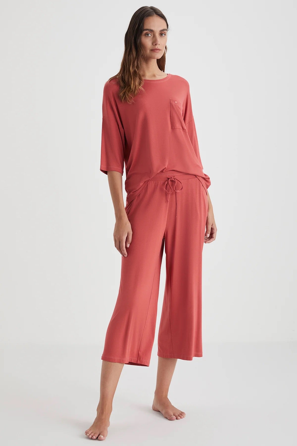 Kadın Nar Çiçeği Cepli Kapri Pijama Takımı