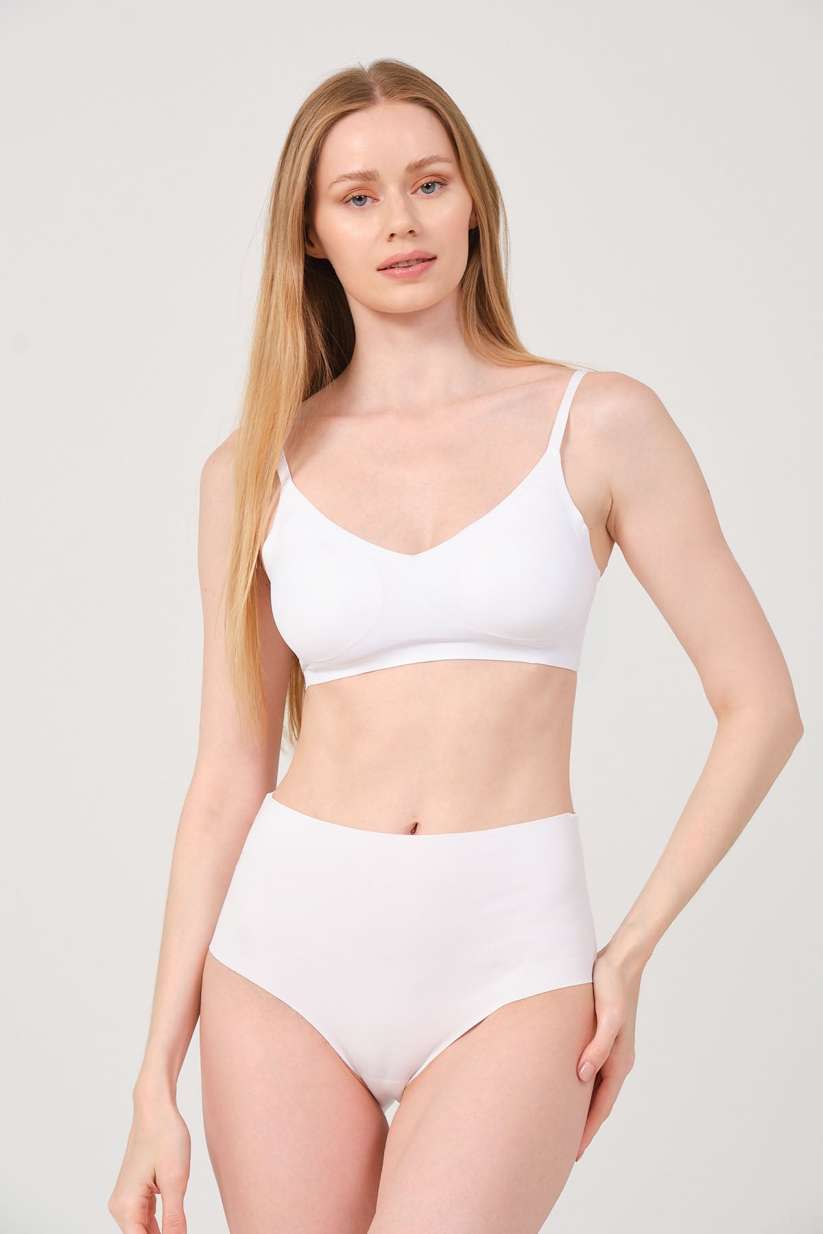 Mellie İnce Ayarlanabilir Askılı Balensiz Dikişsiz Gündüz Ve Gece Sütyeni