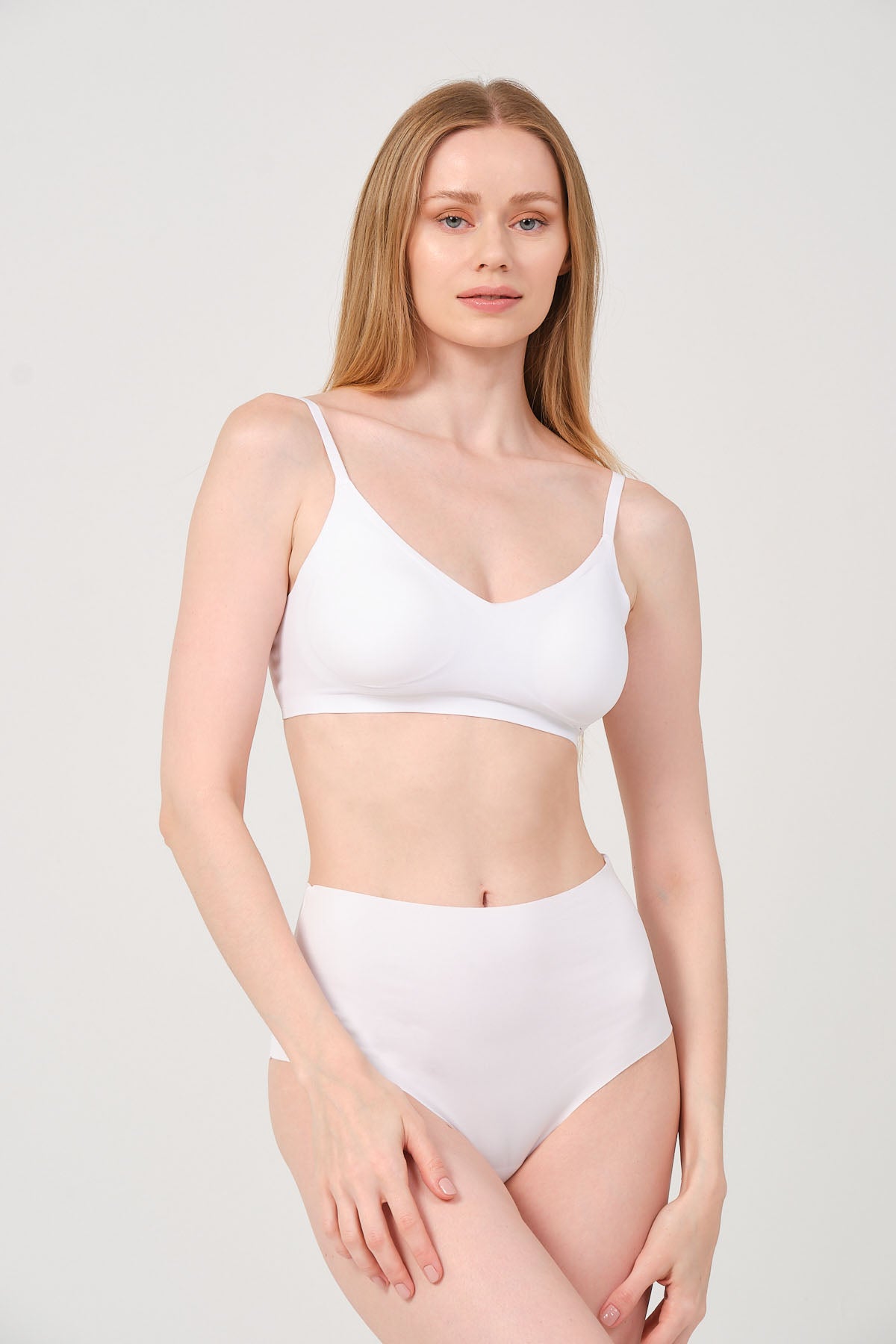 Mellie İnce Ayarlanabilir Askılı Balensiz Dikişsiz Gündüz Ve Gece Sütyeni