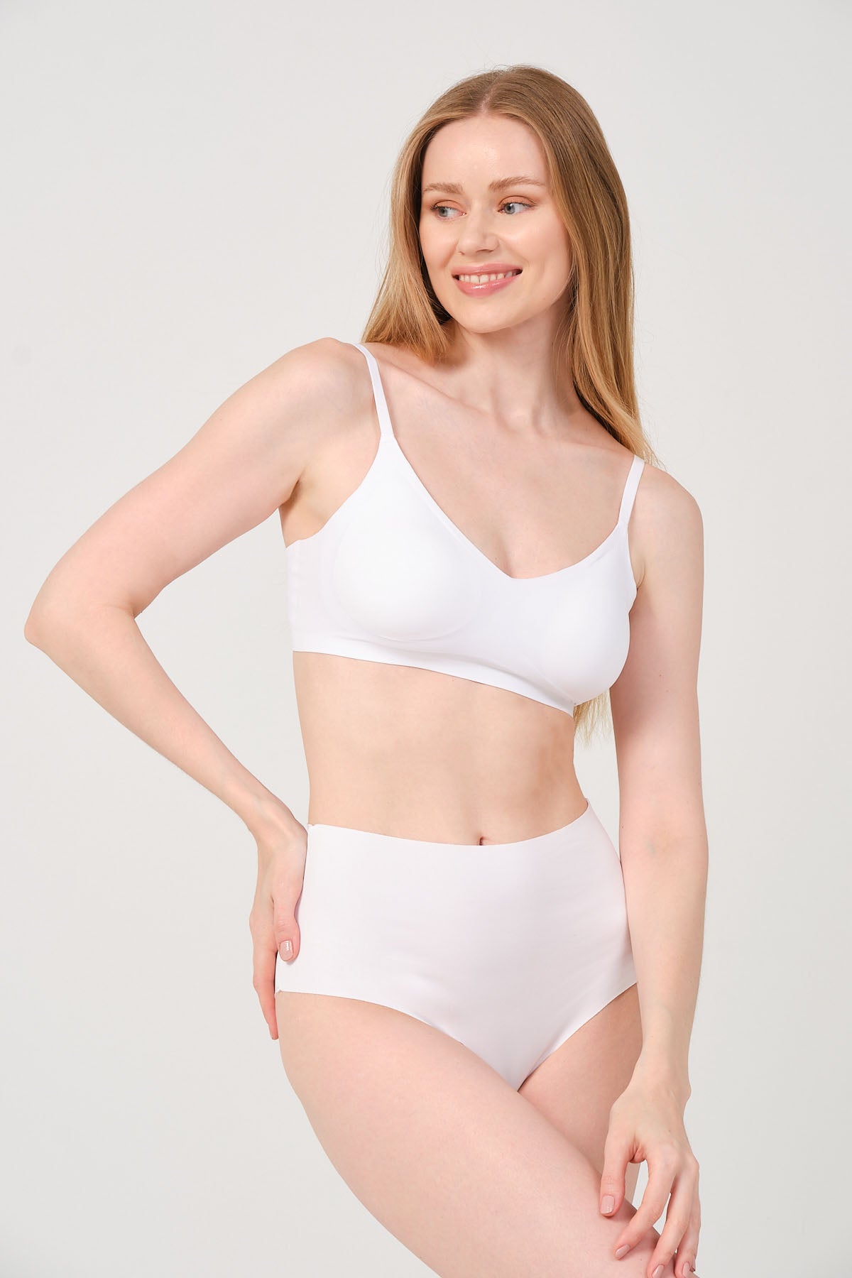 Mellie İnce Ayarlanabilir Askılı Balensiz Dikişsiz Gündüz Ve Gece Sütyeni