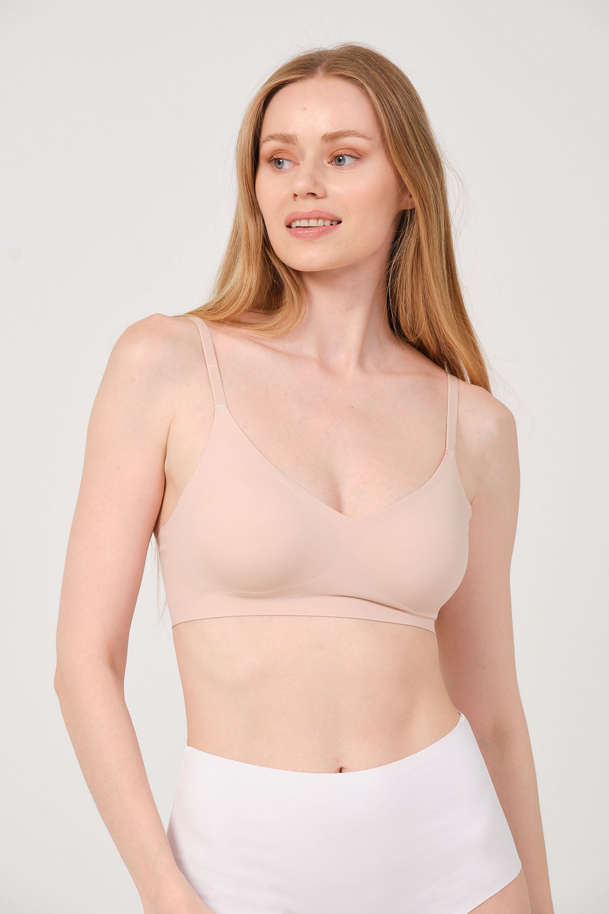 Mellie İnce Ayarlanabilir Askılı Balensiz Dikişsiz Gündüz Ve Gece Sütyeni