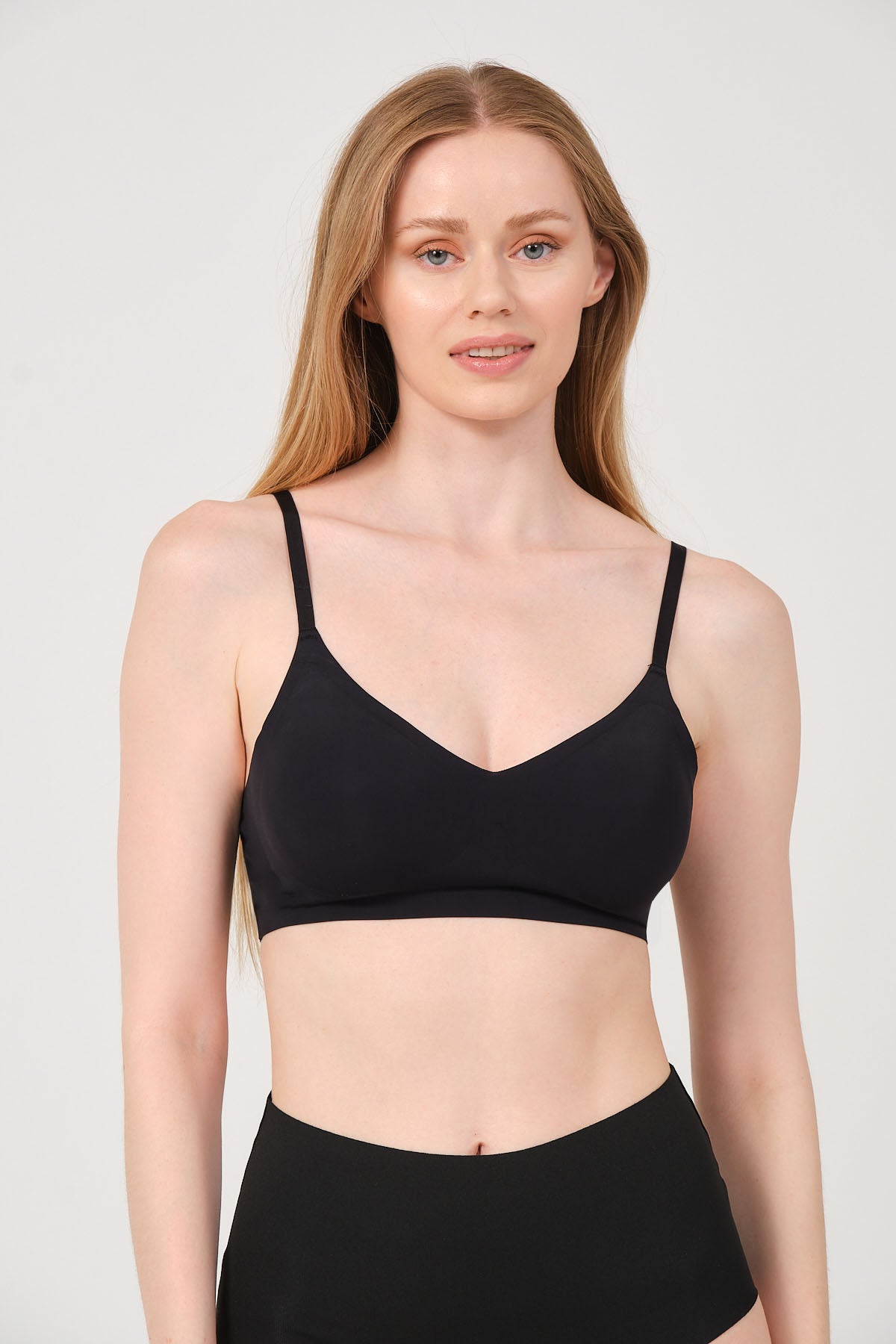 Mellie İnce Ayarlanabilir Askılı Balensiz Dikişsiz Gündüz Ve Gece Sütyeni