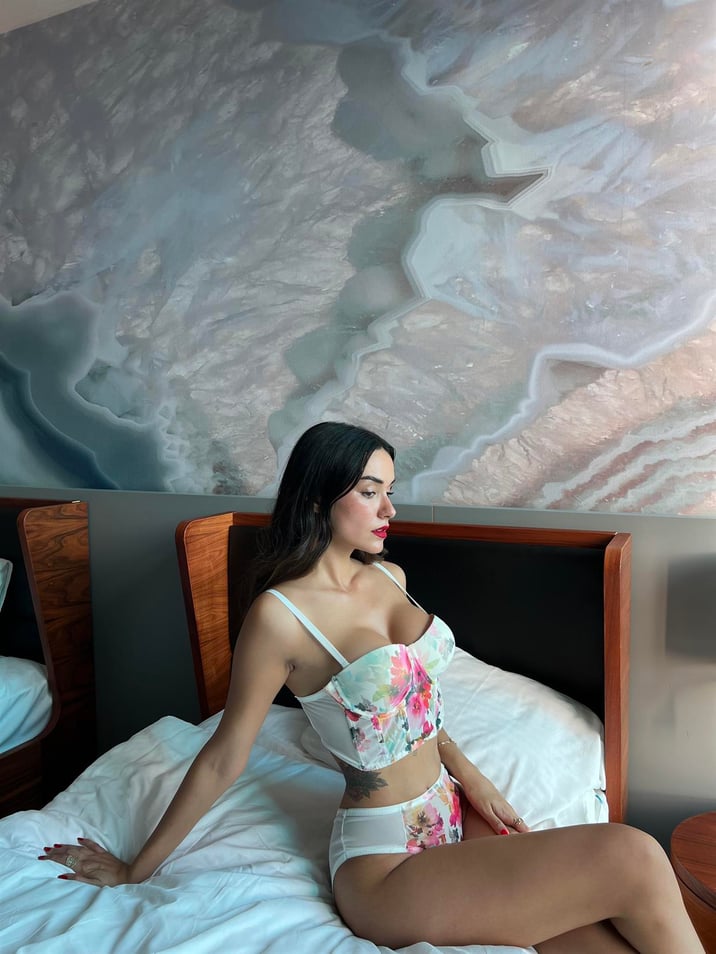 B Kap Çiçekli Destekli Ekru Bustiyer Takımı